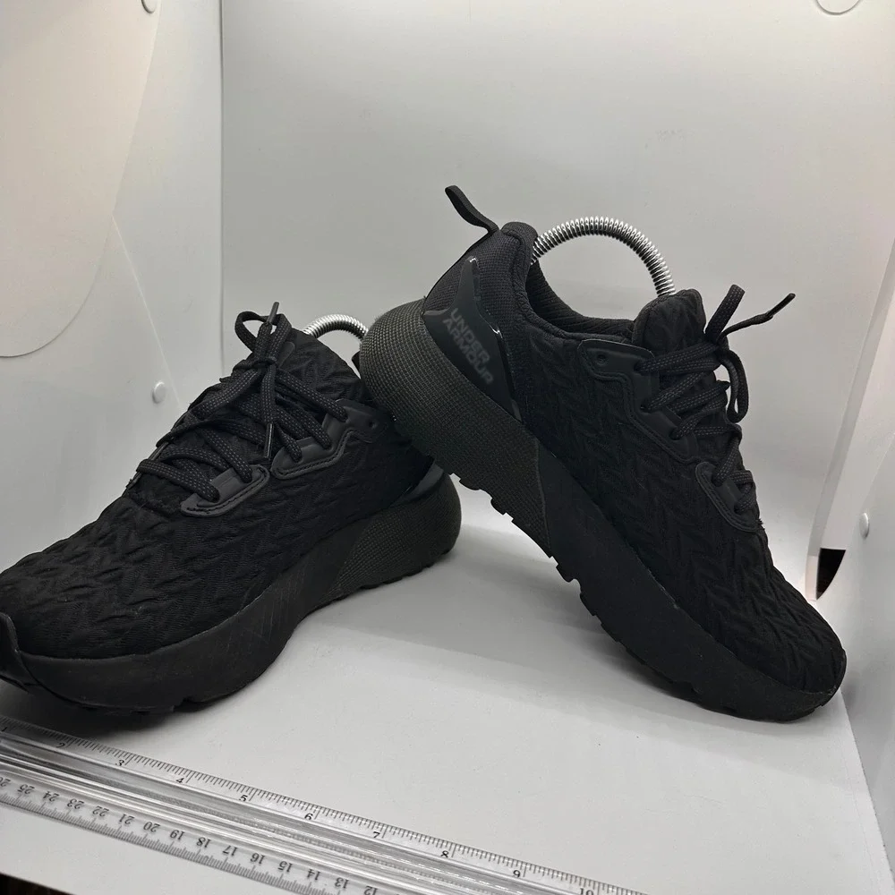 Under Armour HOVR Sonic 5 Men's Sleek Black Athletic Style Running Shoes Size 10